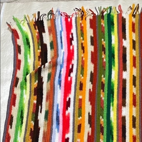 Southwest or rainbow colored knitted throw blanket - Picture 4 of 10